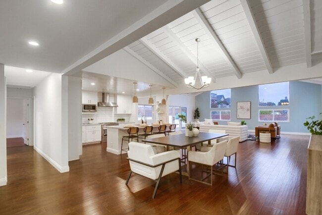 Building Photo - Beautiful house in heart of Point Loma