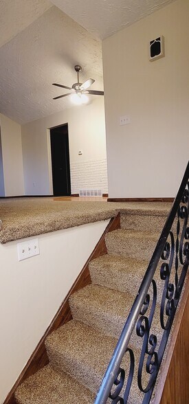 Building Photo - 8578 Kirsch Rd