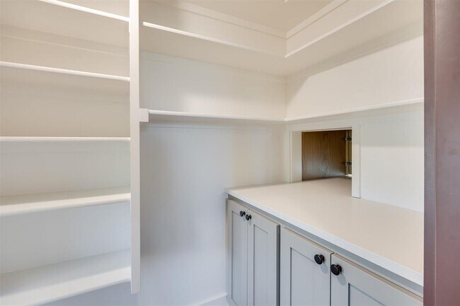 Building Photo - 29774 Memory Ln