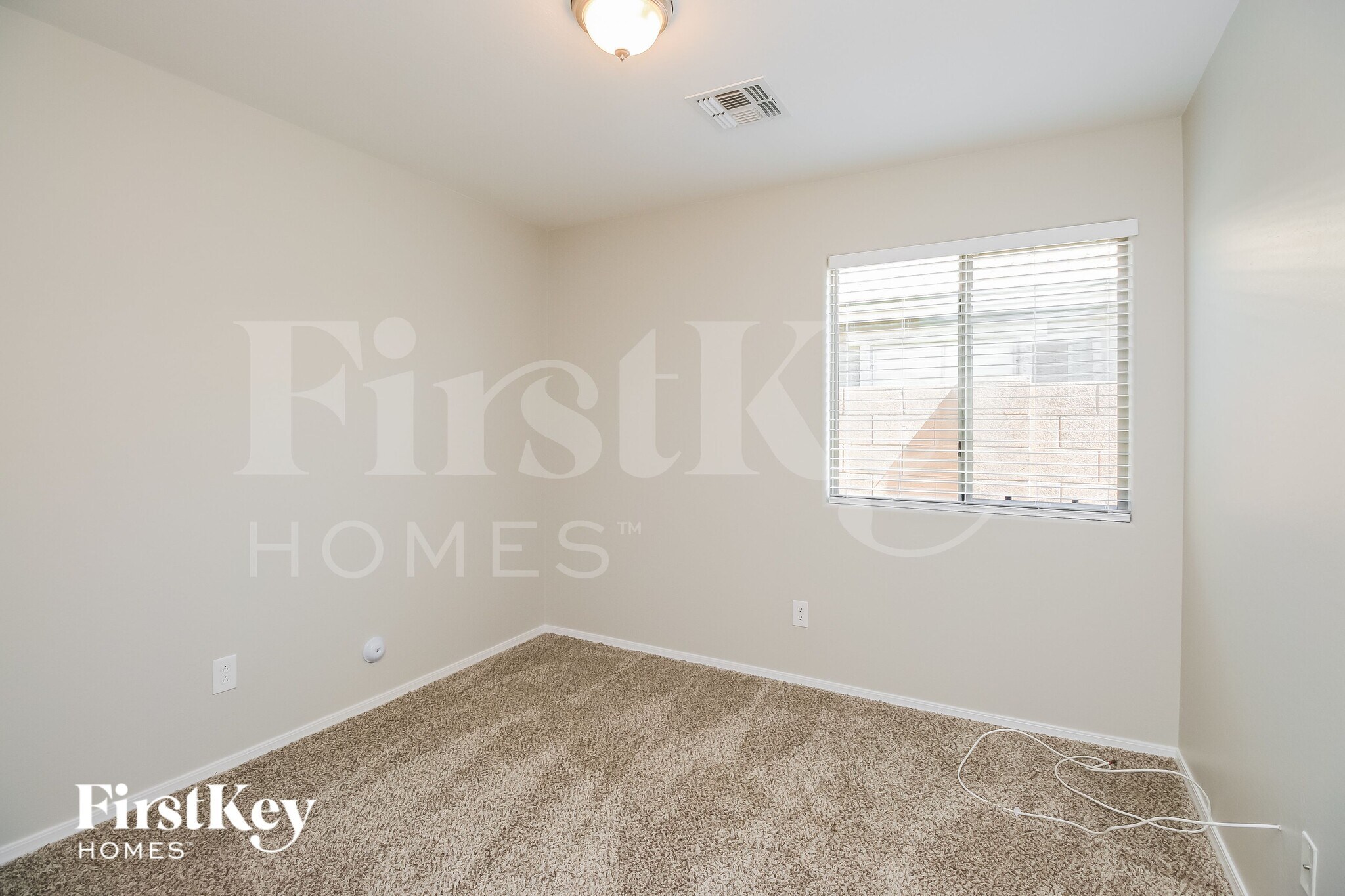 Building Photo - 18582 W Vogel Ave