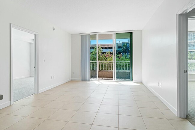 Building Photo - 480 Hibiscus St
