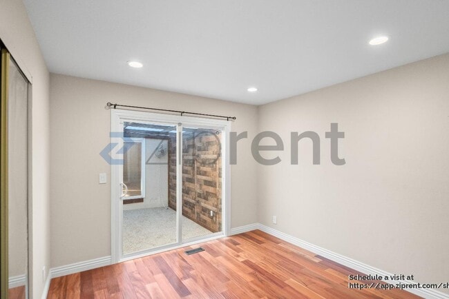 Building Photo - 41098 Bairo Ct