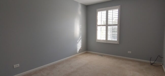 Building Photo - 564 Woods Creek Ln