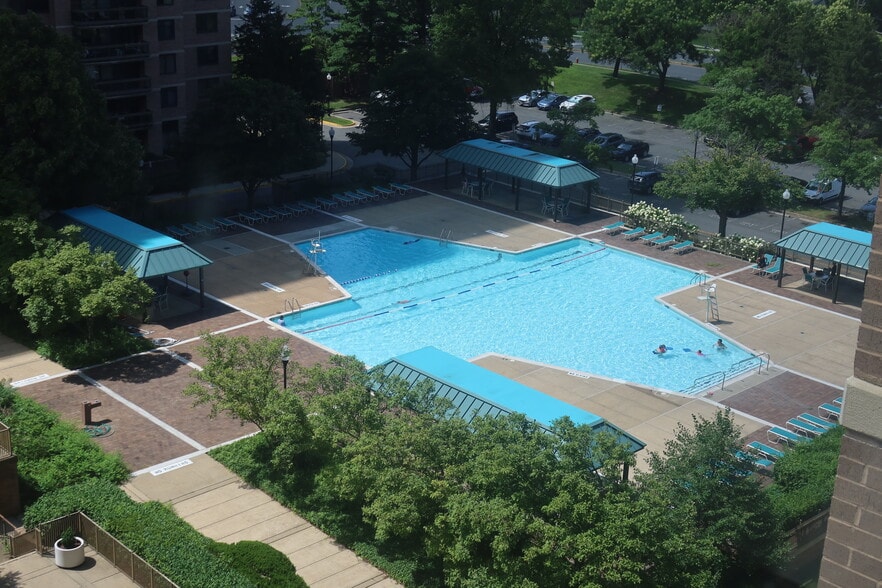 Large pool with Lifeguard on Duty - 5505 Seminary Rd