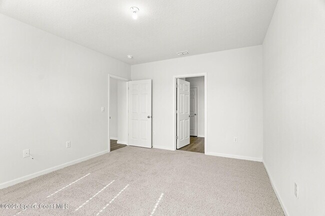 Building Photo - 542 Hamy St