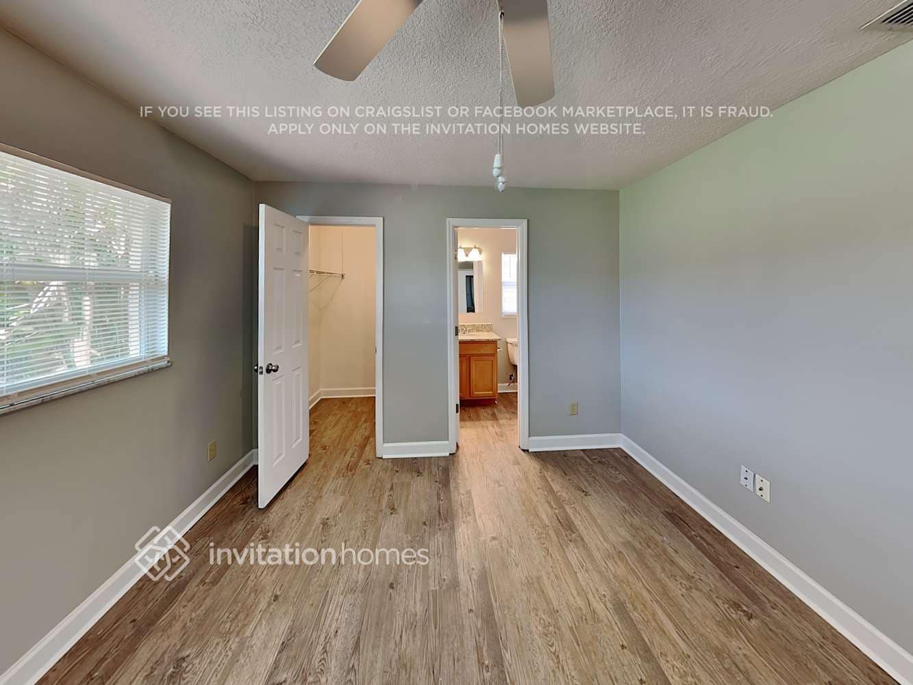 Building Photo - 120 Hidden Lake Dr