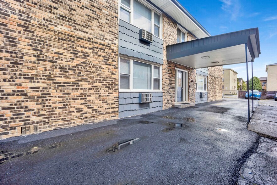 Building Photo - 10339 McVicker Ave