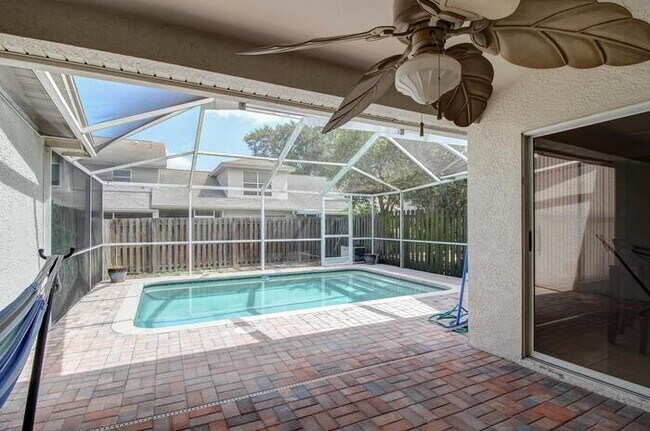 Building Photo - 2610 18th Ave S