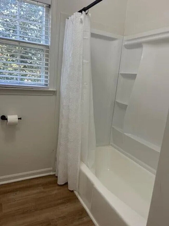 Building Photo - GORGEOUS RENOVATED HOME