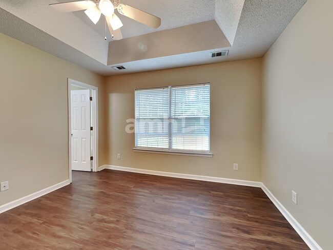 Building Photo - 5 Milsey Bay Circle