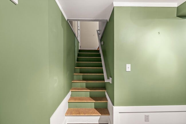 Building Photo - Elegant Grant Park Craftsman with Wine Cel...