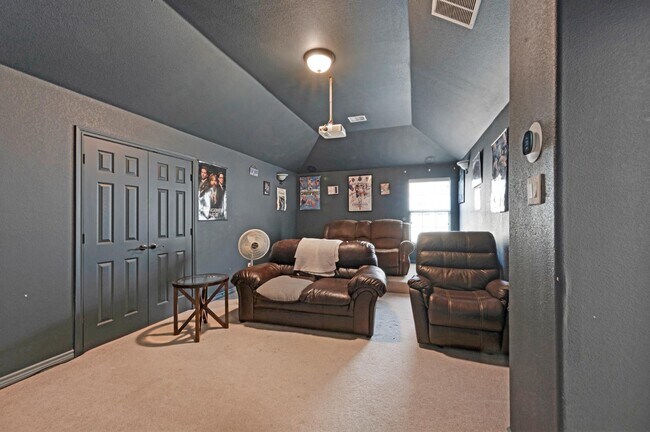 Building Photo - 4816 King Harbor Ct
