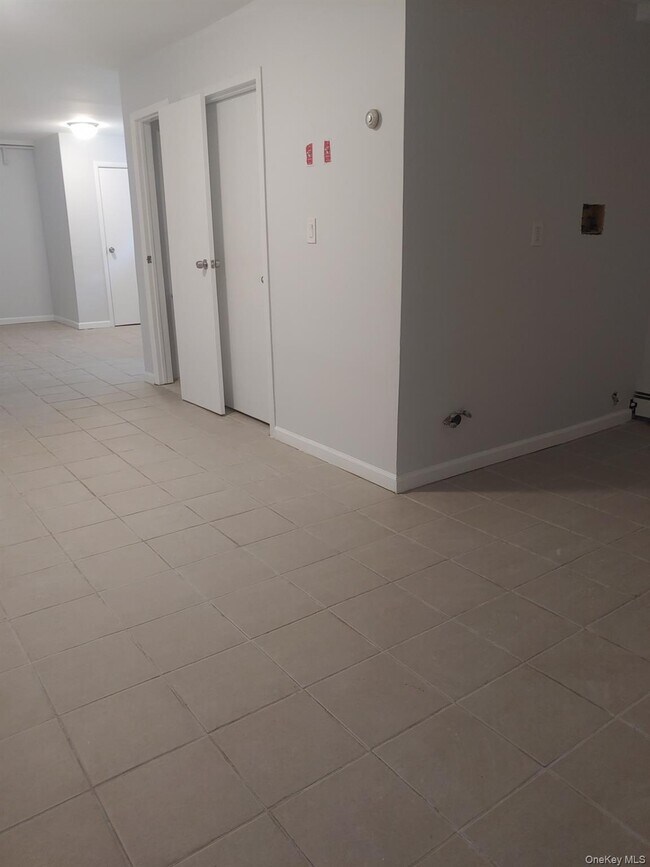 Building Photo - 81-12 Commonwealth Blvd