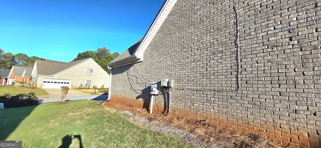 Building Photo - 1055 Livery Cir