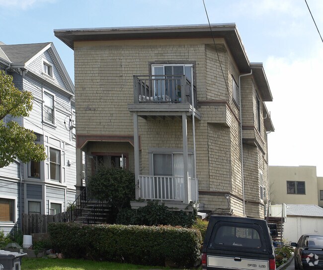 Primary Photo - 1524 Lafayette St