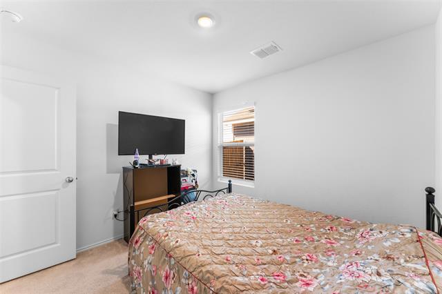 Building Photo - 241 Thresher Ln