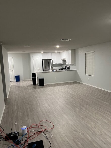 Living Room - 9726 Mill Dam
