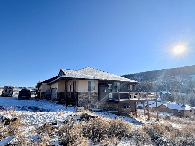 Building Photo - 104 Deer Trail Dr