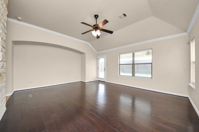 Building Photo - 2527 Horned Owl Dr