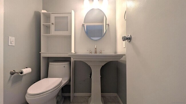 Building Photo - 5057 Abuela Dr