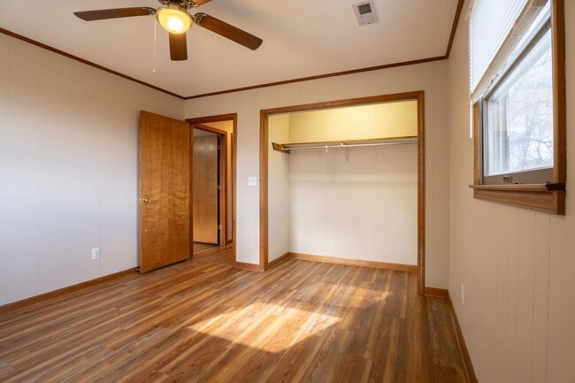 Building Photo - 4 Bedroom, 2 Bathroom Home in Greene Count...