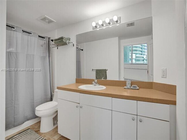 Building Photo - 1250 S Miami Ave