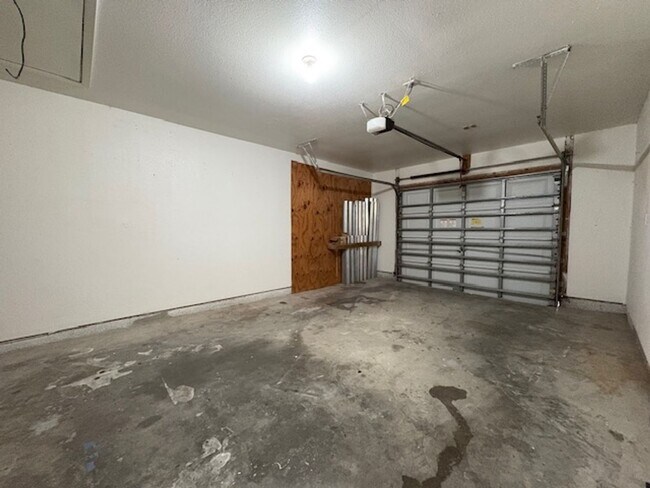 Building Photo - ODCR430