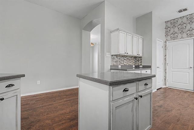 Building Photo - 360 Conroe Cir