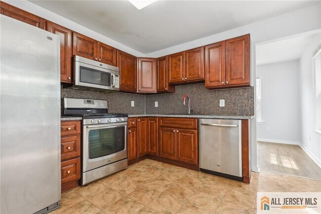 Building Photo - 2602 Cypress Ln