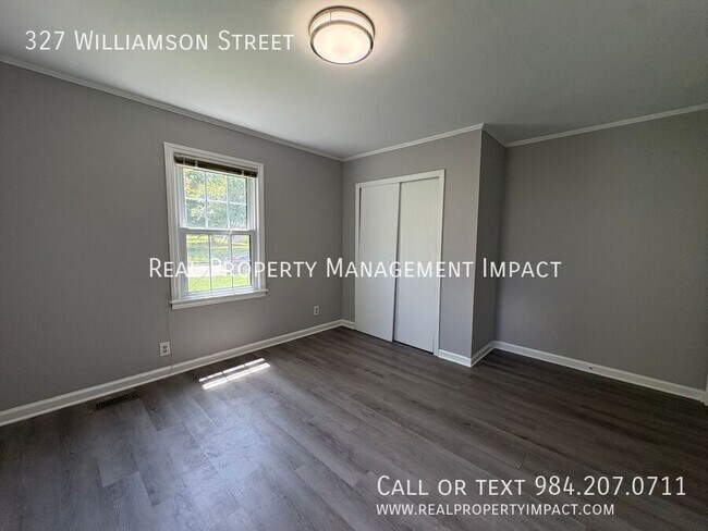 Building Photo - 327 Williamson St