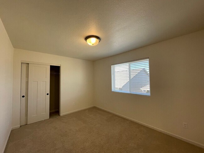 Building Photo - 4Bd/2.5Ba Gresham Home ~ Community Playgro...