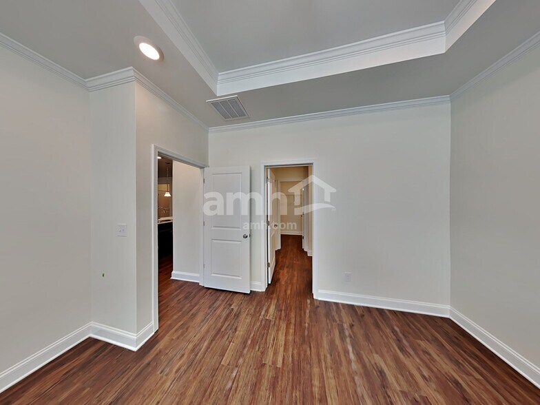 Building Photo - 606 Rivermist Dr