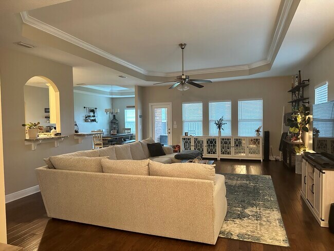 Building Photo - 111 Shoreview Dr