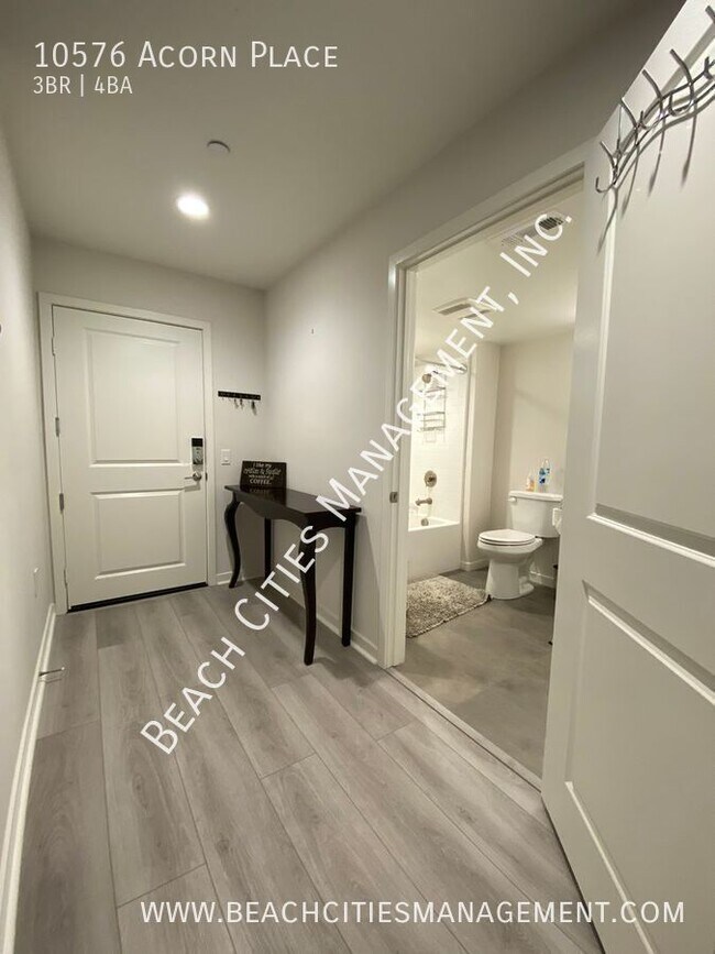 Building Photo - 10576 Acorn Pl