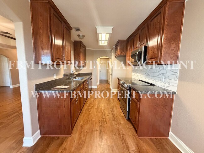 Building Photo - 163 Highland Dr