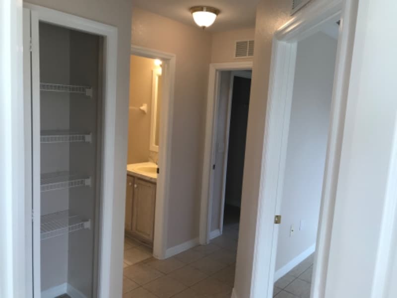 Building Photo - 622 Lemon St