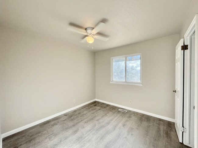 Building Photo - 3 Bedroom/ 1 Bathroom Rancher Close To Fort Carson