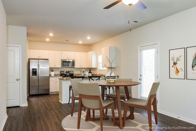 Building Photo - Sophisticated Living at Mill Branch