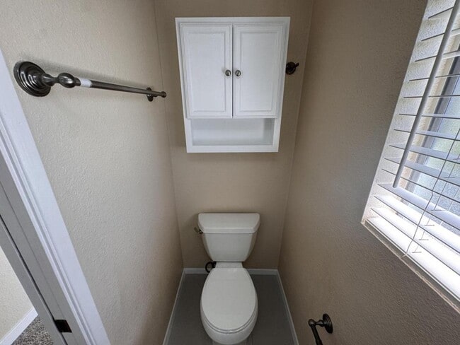 Building Photo - 7812 Hummingbird Ln