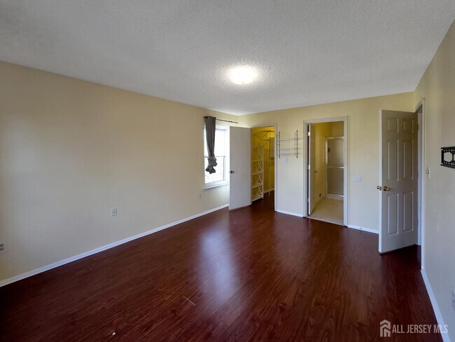 Building Photo - 479 Danbury Ln