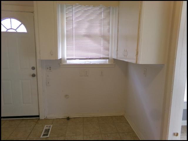 Building Photo - 4115 C St