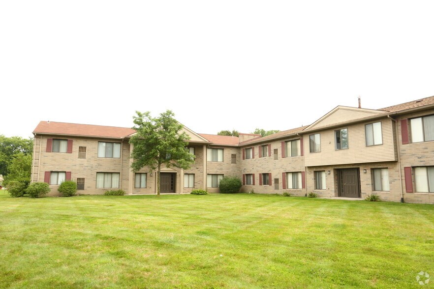 Woodridge Apartments 18242 Middlebelt Rd Livonia MI 48152 Apartment