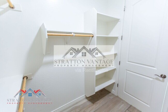 Building Photo - 5100 E Rancho Paloma Dr