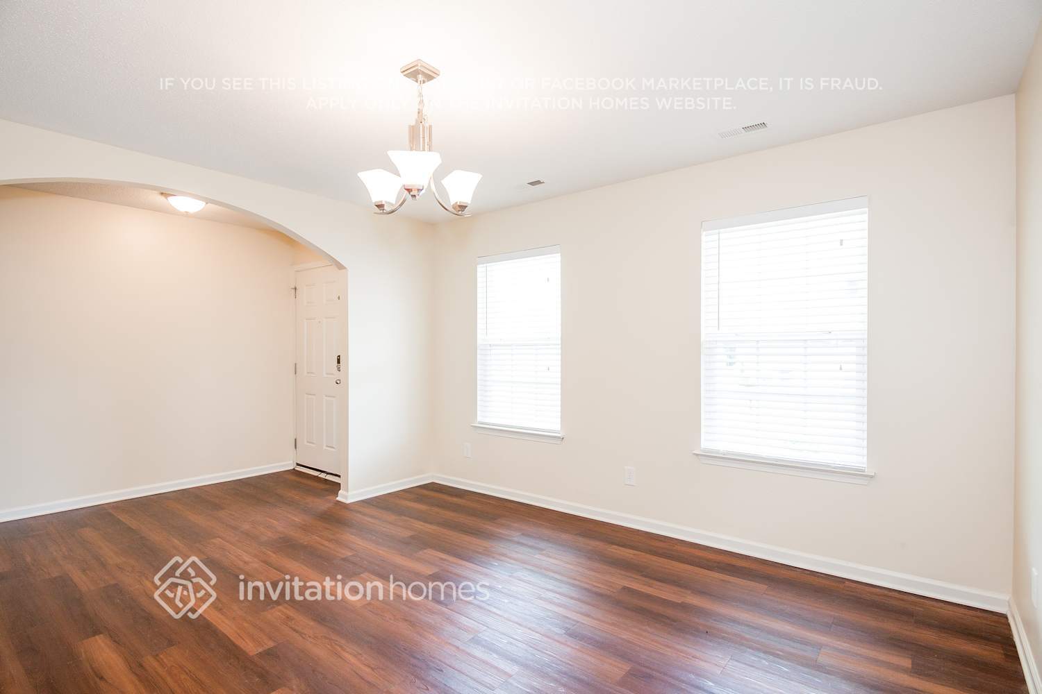 Building Photo - 1718 Mission Oaks St