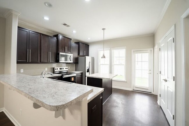 Building Photo - 92 Reese Way