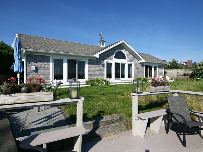 Building Photo - 13 Bay Rd
