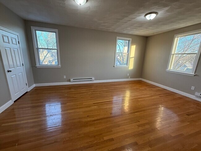 Building Photo - 630 Metropolitan Ave