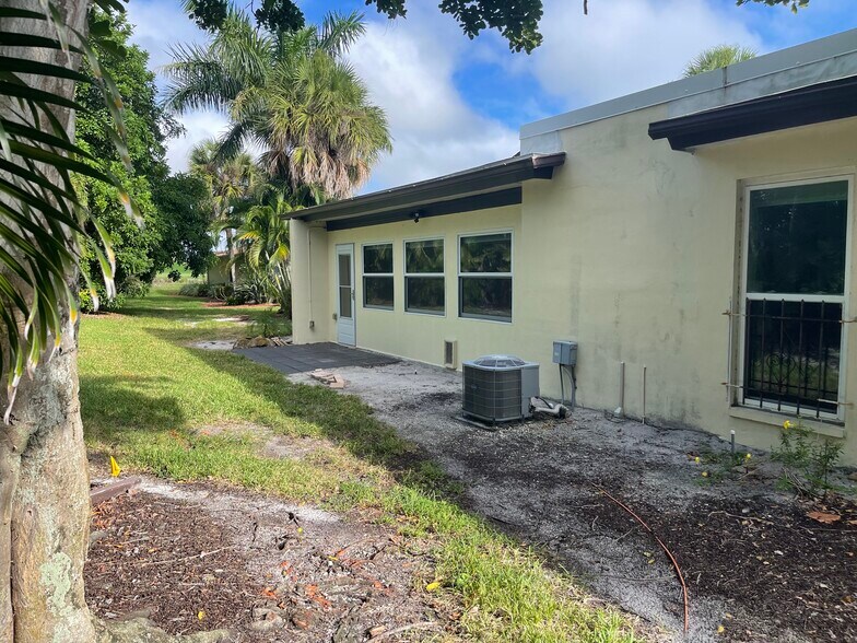Building Photo - 3850 Estero Bay Ln
