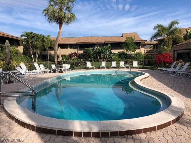 Building Photo - 64 4th St