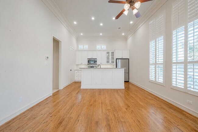 Building Photo - 1804 Haddon St